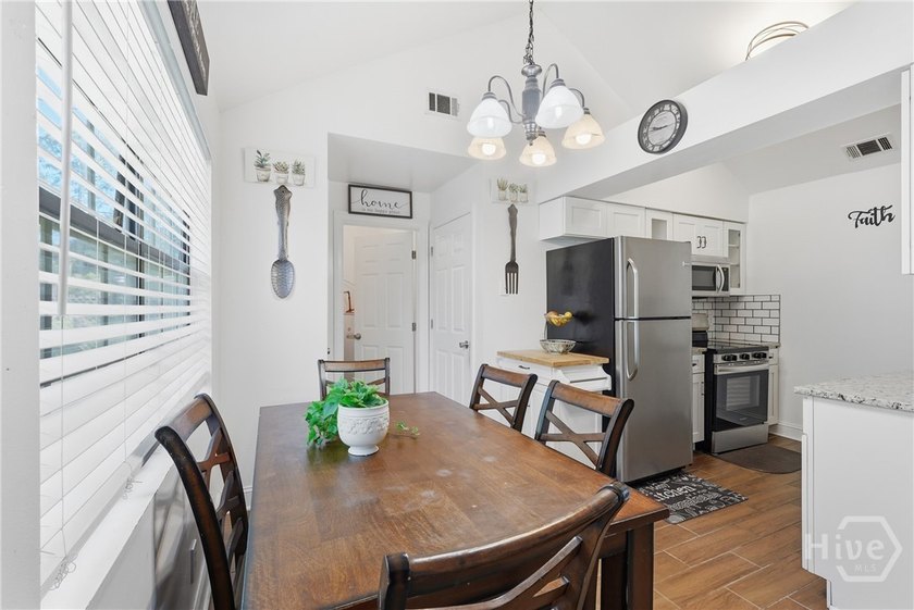 Welcome to 126 S Robinhood Drive, a charming 3-bedroom, 2-bath - photo 8