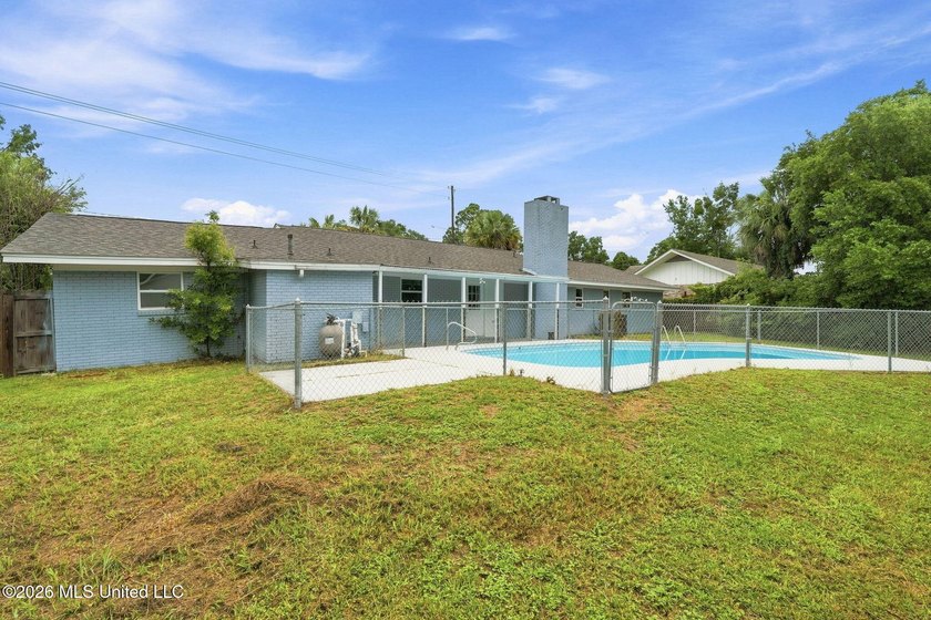 This 3-bedroom, 3-bathroom residence offers the perfect blend of - photo 28