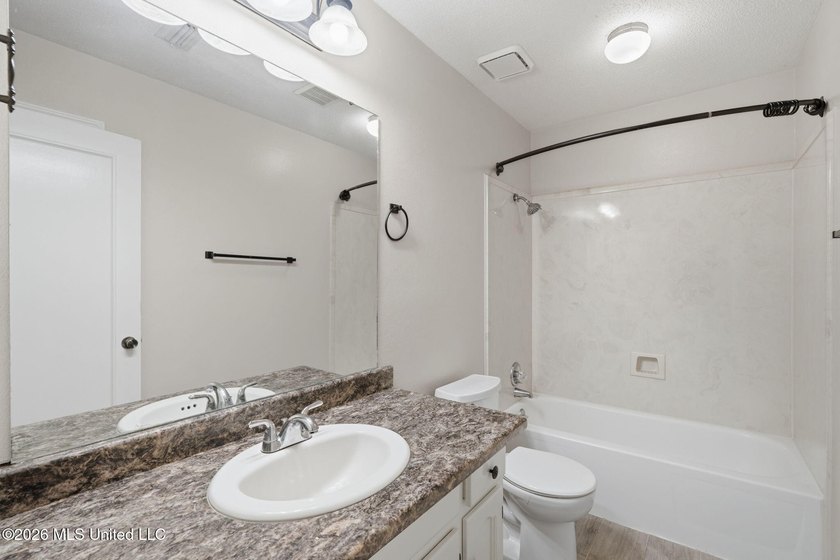 Discover your own private oasis in the charming Heron Bayou - photo 16