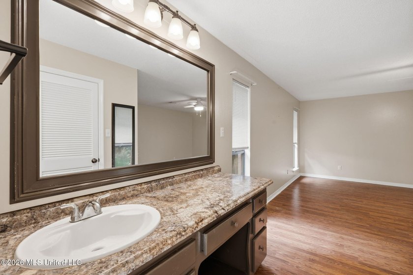 Discover your own private oasis in the charming Heron Bayou - photo 17