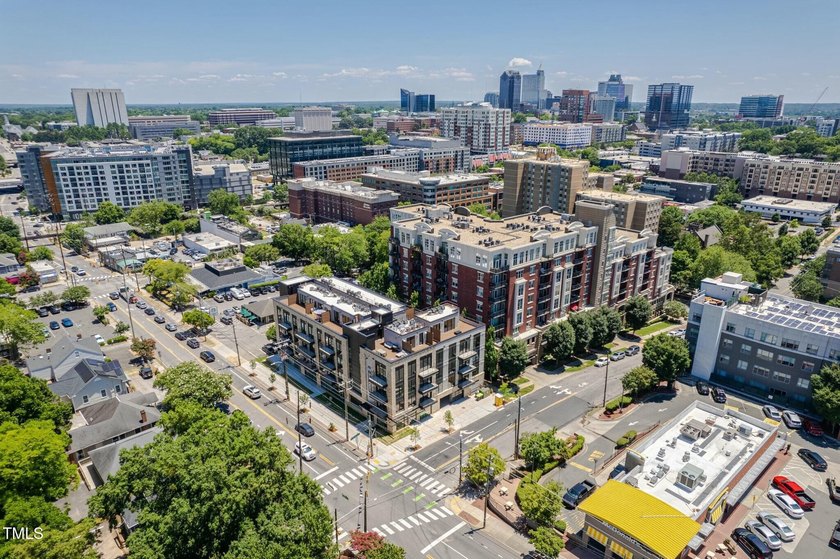 Nice Condominium unit In great location in Down Town Raleigh - photo 26