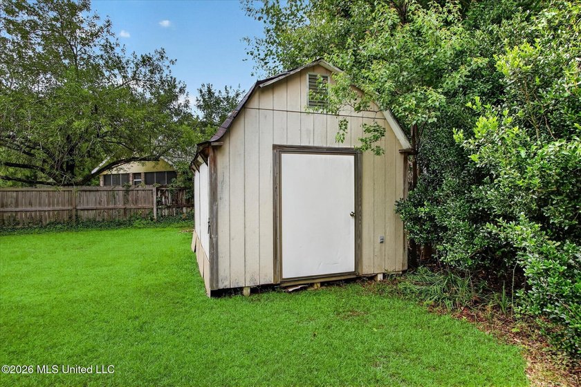 Situated on approximately 0.55 acres in the heart of Diamondhead - photo 32