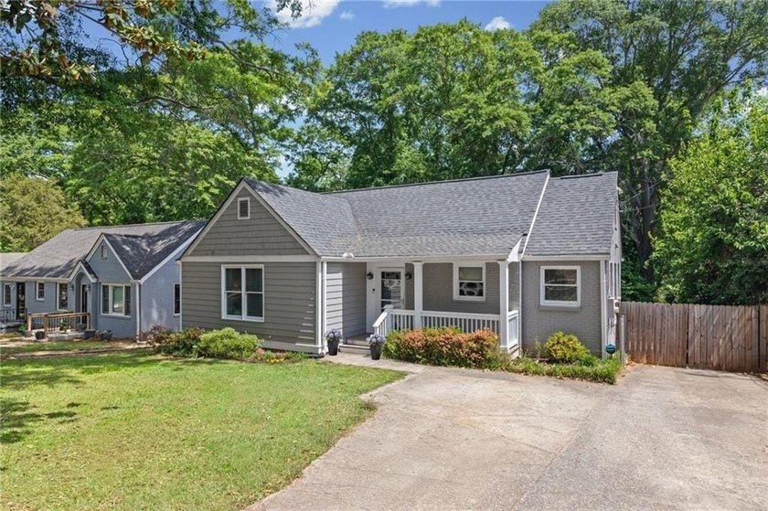 New Price Improvement!!! This East Lake Terrace property - photo 2