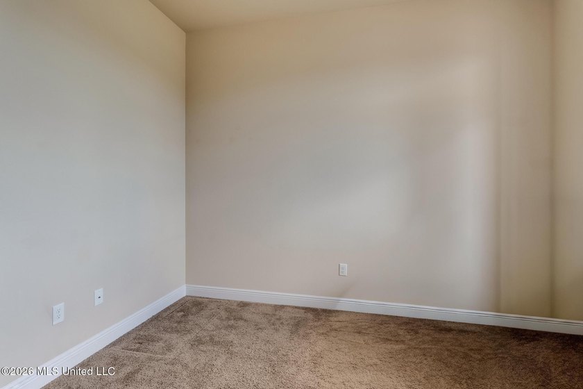 Welcome to 18028 Canal Landing Drive in Canal Crossing! This - photo 14