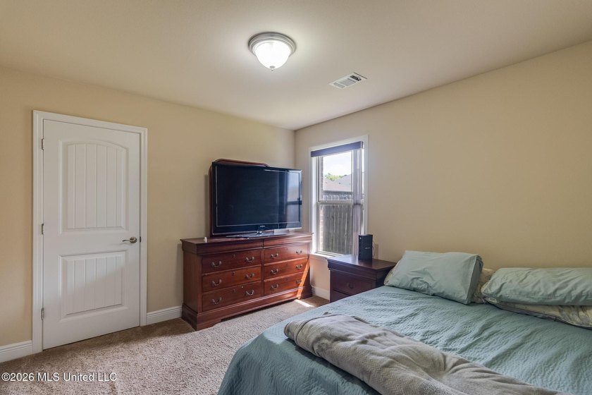 Welcome to 18028 Canal Landing Drive in Canal Crossing! This - photo 19