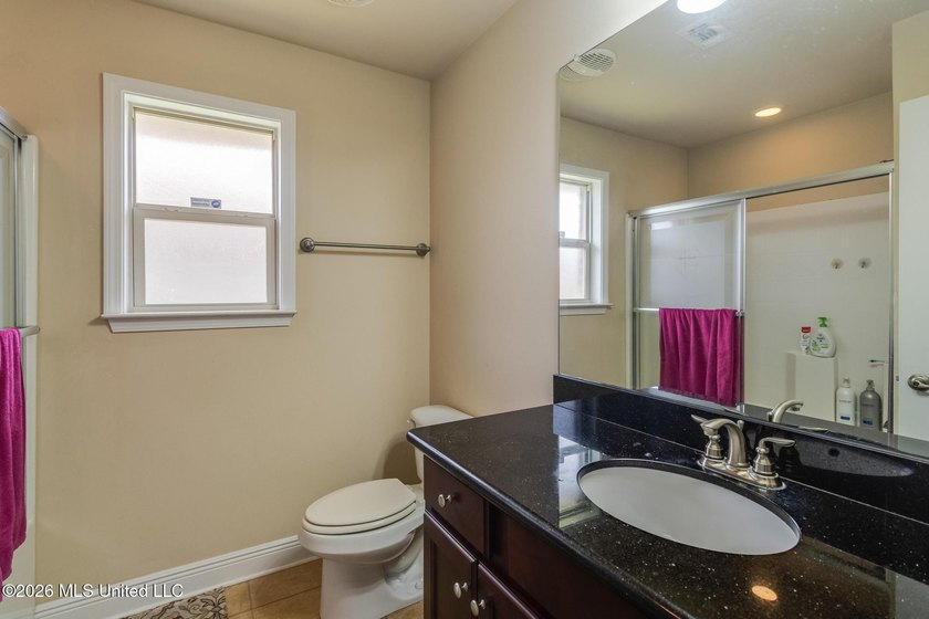 Welcome to 18028 Canal Landing Drive in Canal Crossing! This - photo 20