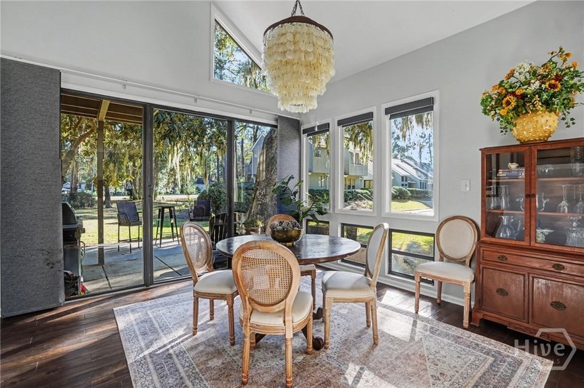 This beautifully updated end-unit condo offers the perfect - photo 8