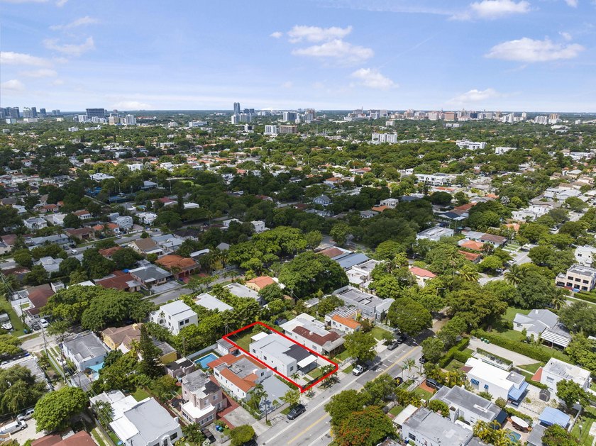 BRING YOUR BEST OFFERS. MOTIVATED SELLER! 3Br + Den(can be used - photo 40