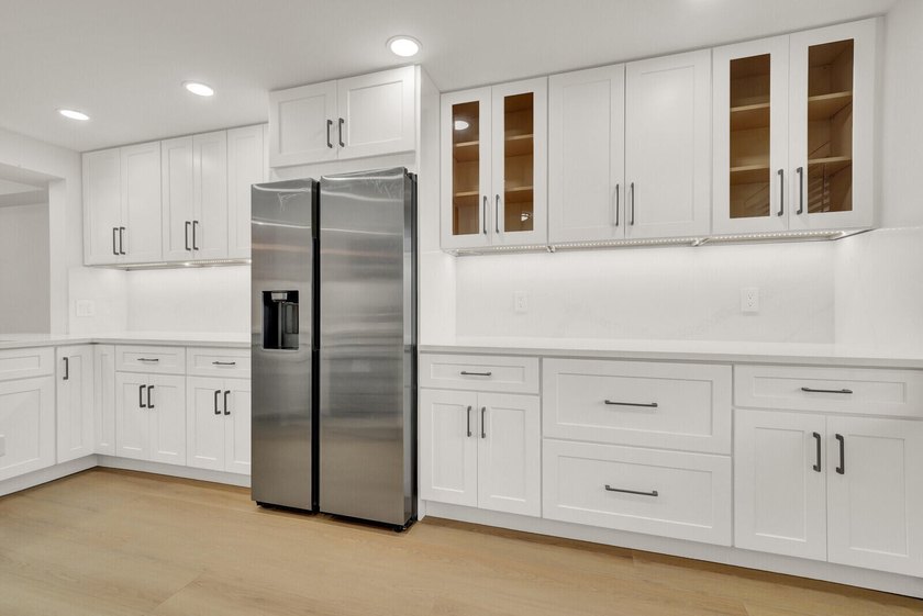 Enjoy effortless living in this beautifully updated 2 bedroom, 2 - photo 12