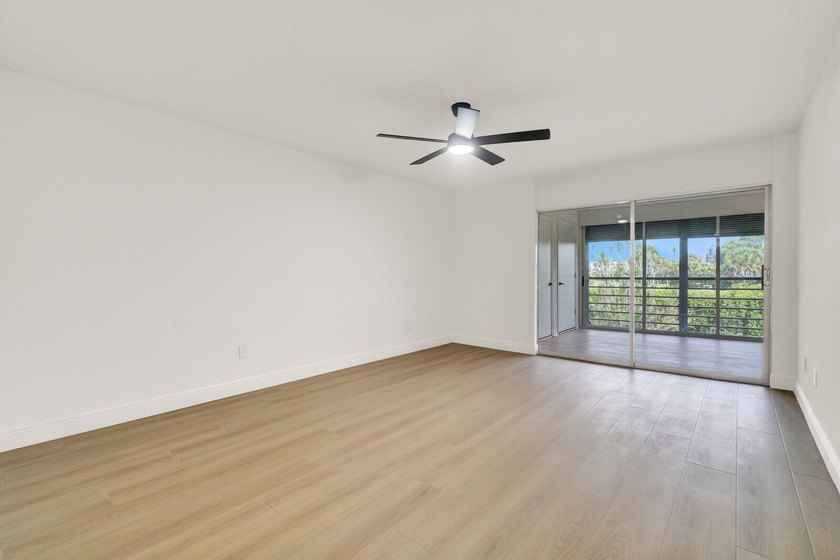 Enjoy effortless living in this beautifully updated 2 bedroom, 2 - photo 15