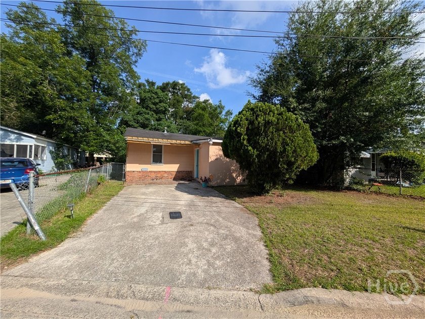 This beautifully updated cottage is the perfect place to call - photo 3
