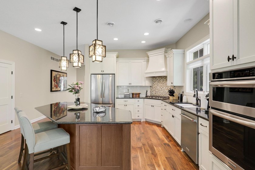Live simply without sacrificing luxury in this supremely located - photo 21