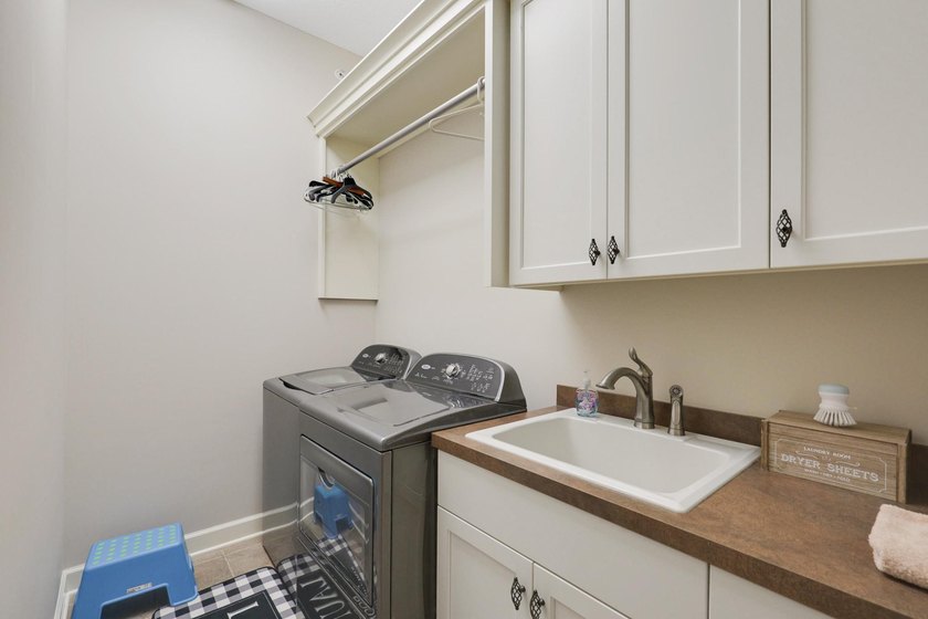 Live simply without sacrificing luxury in this supremely located - photo 36