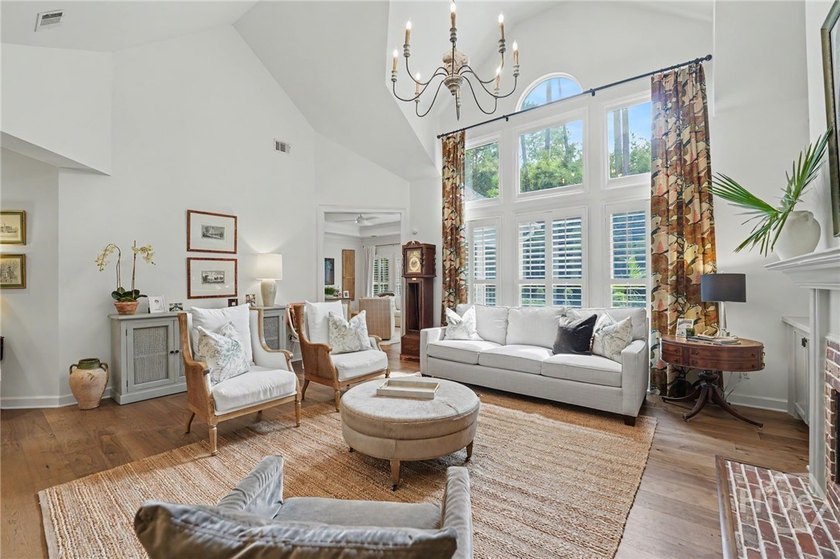 Enjoy luxury living inside and out. Positioned on an elevated - photo 8