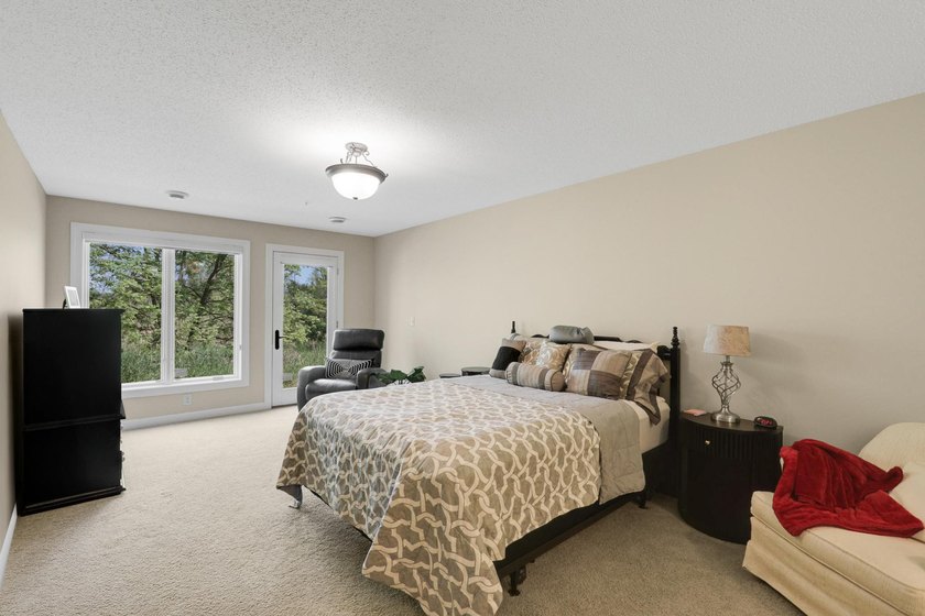 Live simply without sacrificing luxury in this supremely located - photo 46