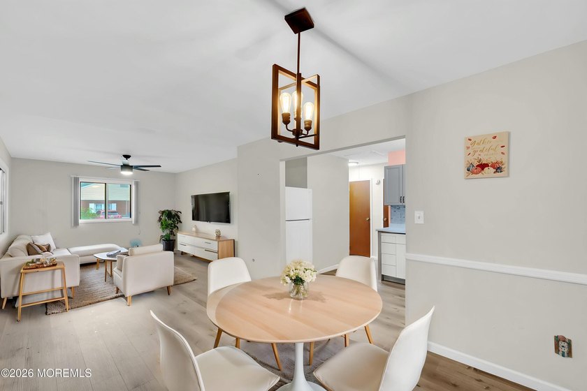This charming one-bedroom, one-bath residence offers a spacious - photo 18