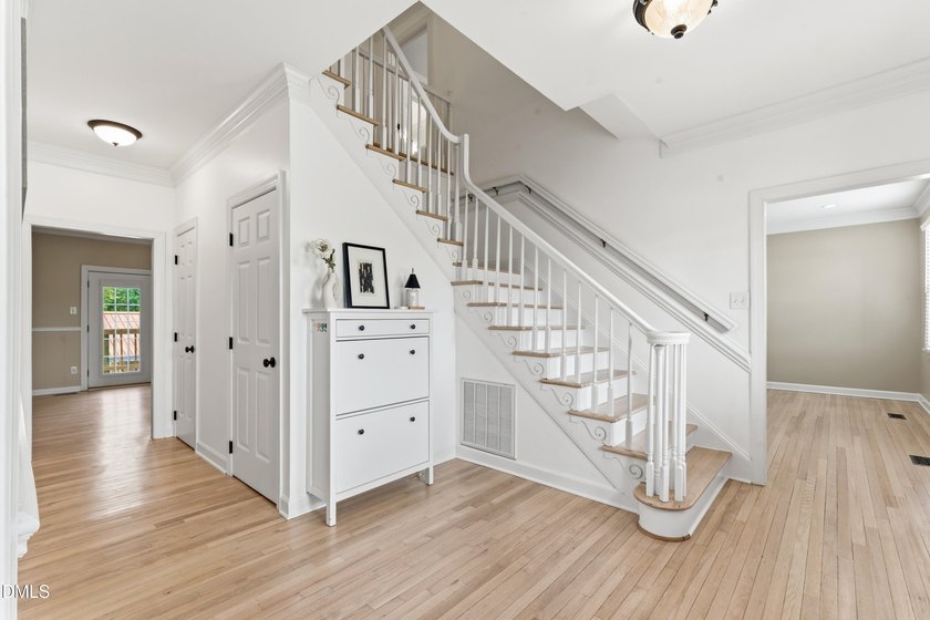 Welcome to this beautifully updated and spacious Colonial home - photo 4