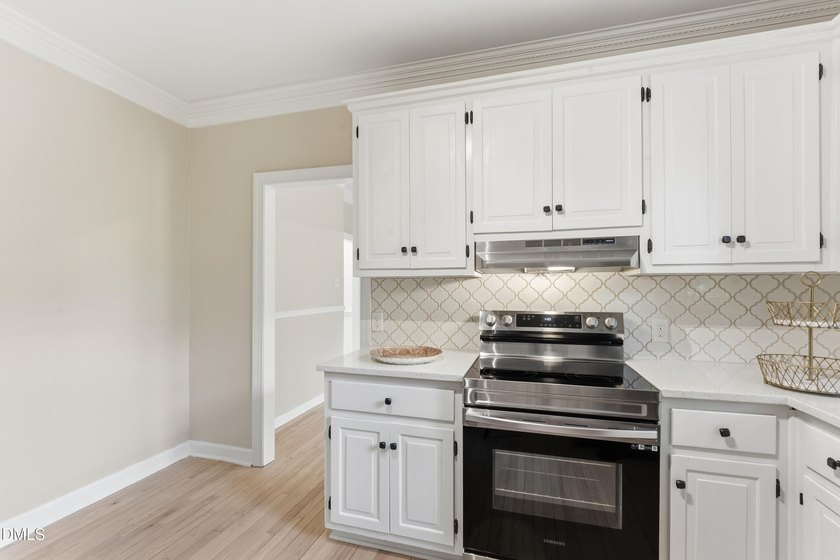Welcome to this beautifully updated and spacious Colonial home - photo 7