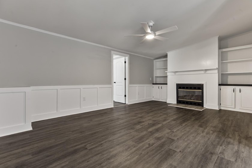 Completely Renovated Home on your owned 1/2 Acre lot with No HOA - photo 15