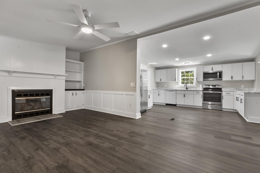 Completely Renovated Home on your owned 1/2 Acre lot with No HOA - photo 18