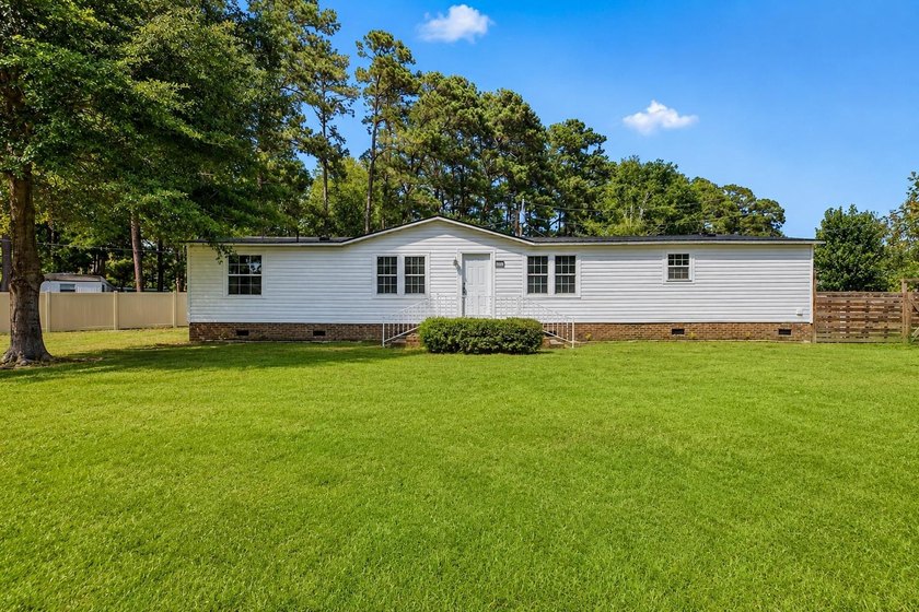 Completely Renovated Home on your owned 1/2 Acre lot with No HOA - photo 40