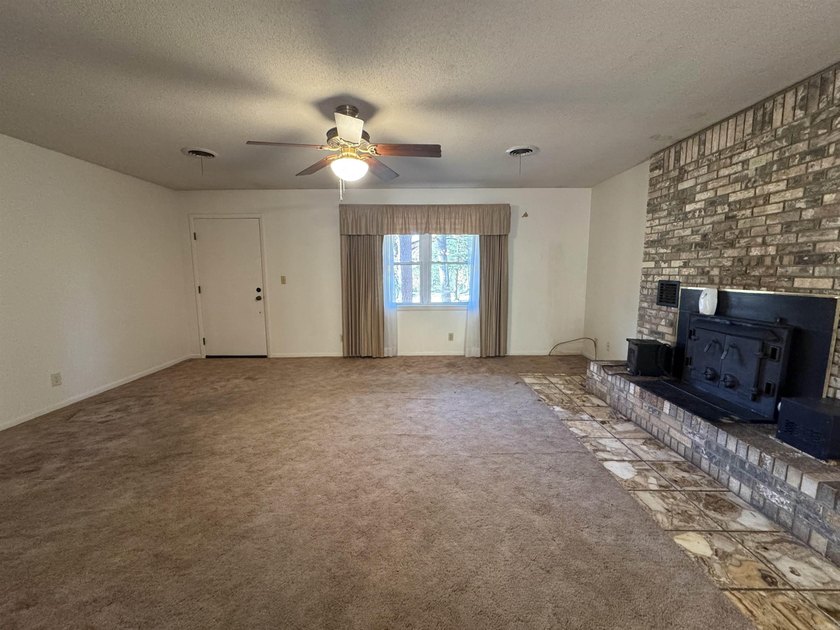 HUGE price drop, Ready to sell quick! Home will be sold as is - photo 14