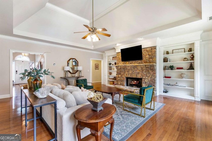 You will love this SPRAWLING RANCH WITH BONUS on a partially - photo 14