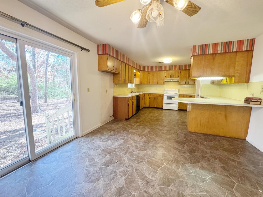 HUGE price drop, Ready to sell quick! Home will be sold as is - photo 17