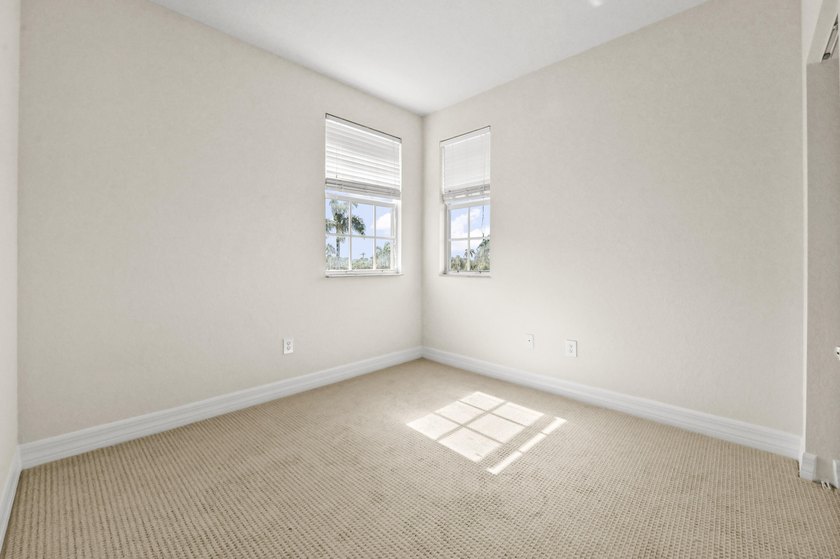 Welcome to 131 Harbors Way, a spacious 3 bedroom, 4 bath - photo 21