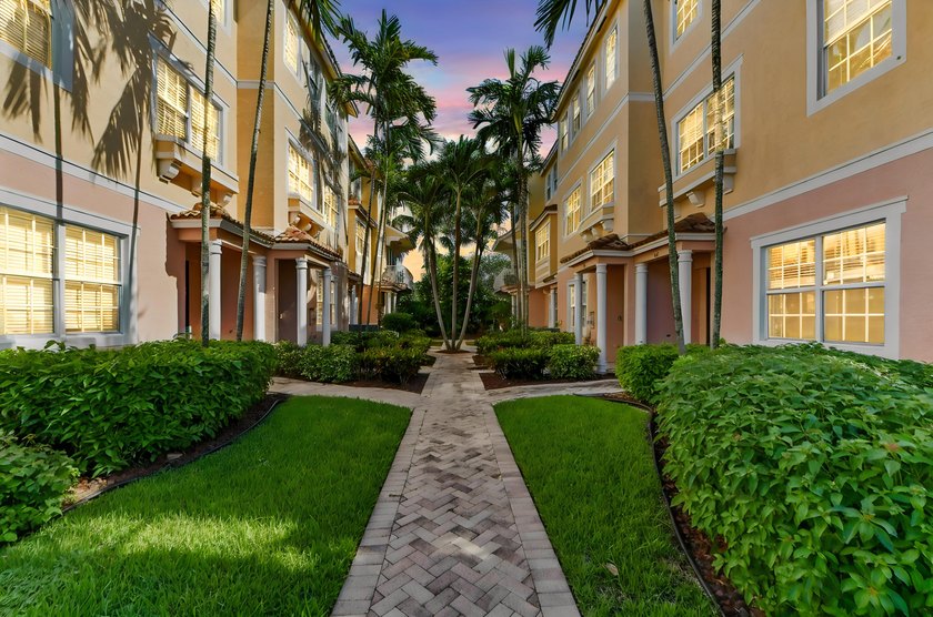 Welcome to 131 Harbors Way, a spacious 3 bedroom, 4 bath - photo 32