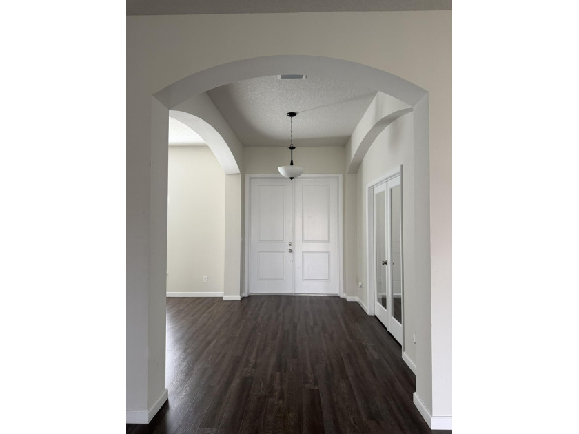 **Seller will contribute $10k towards closing costs or interest - photo 5