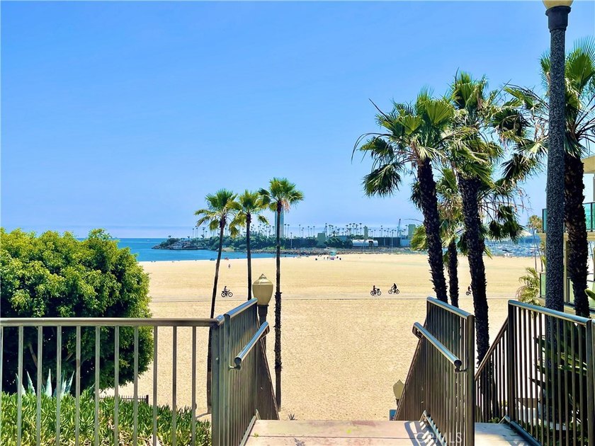 Beautiful Ocean and Sand View from this 7th Floor Condo in the - photo 30