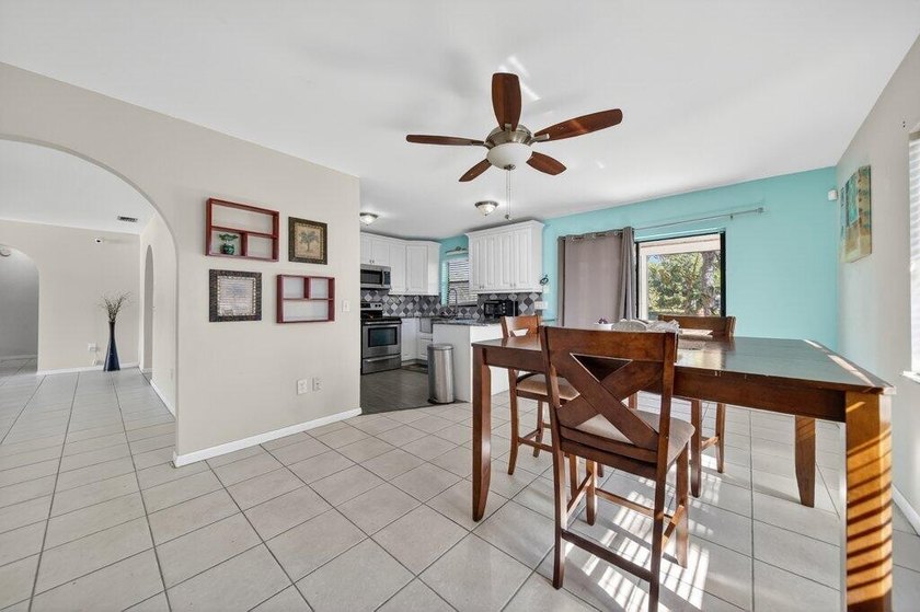 Lakefront Corner-Lot Gem on 1/3 Acre - No HOA! Welcome home to - photo 3