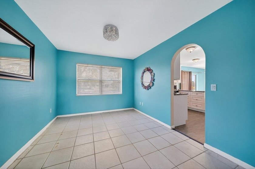 Lakefront Corner-Lot Gem on 1/3 Acre - No HOA! Welcome home to - photo 7