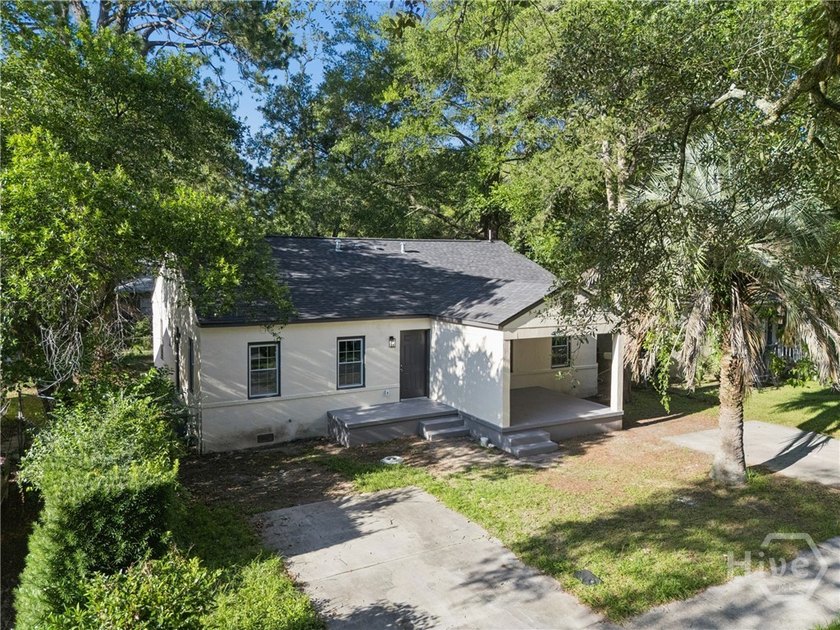 Turnkey Duplex - Completely Remodeled from Top to Bottom! - photo 2