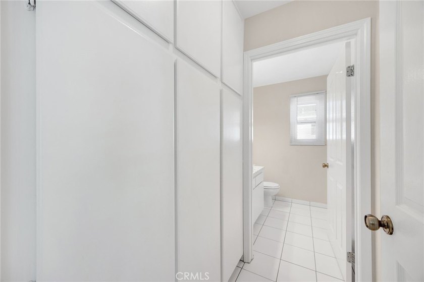 Incredible opportunity to own a beautiful 3-bedroom 3 bath - photo 5