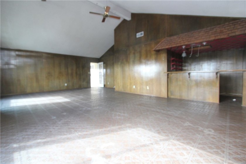 Discover the incredible potential of this spacious 4-bedroom - photo 10