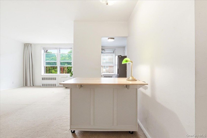 Affordable &amp; Pet-Friendly Forest Hills Coop with Easy Street - photo 11