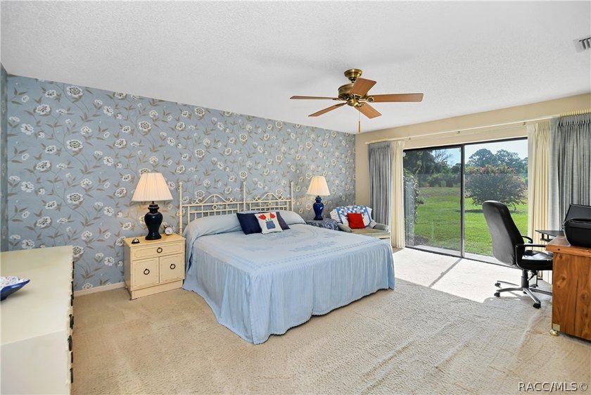 A MUST see... A rare find! This spacious charming 1986-built one - photo 17