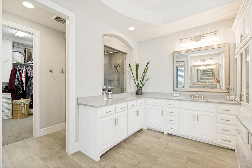 Lakeside luxury meets resort-style living in this exceptional - photo 18