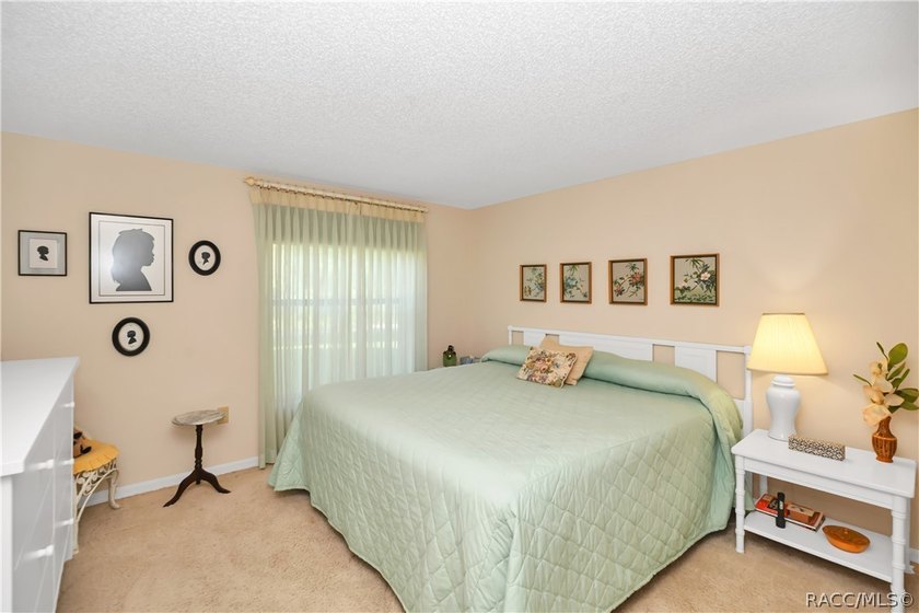 A MUST see... A rare find! This spacious charming 1986-built one - photo 22