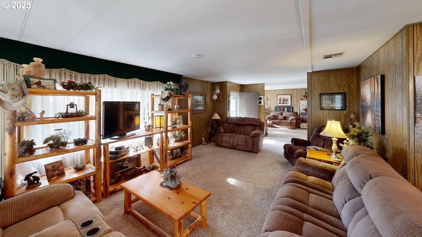 Ocean views, peaceful surroundings, and incredible versatility - photo 3