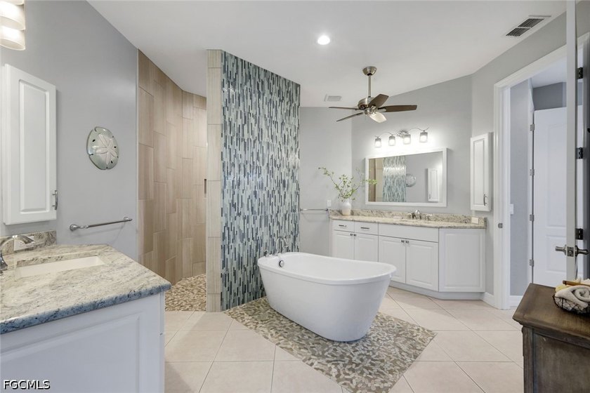 Live the ultimate Southwest Florida boating lifestyle in this - photo 22
