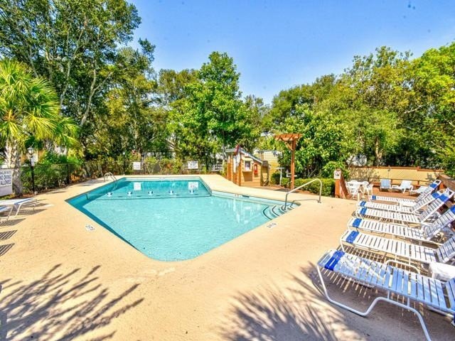Luxury condo lifestyle at its finest, immaculate two bedroom - photo 30