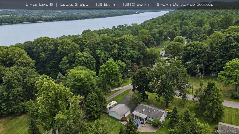 Welcome to 4 Seneca Drive in Milton, New York, a spacious Hudson - photo 43