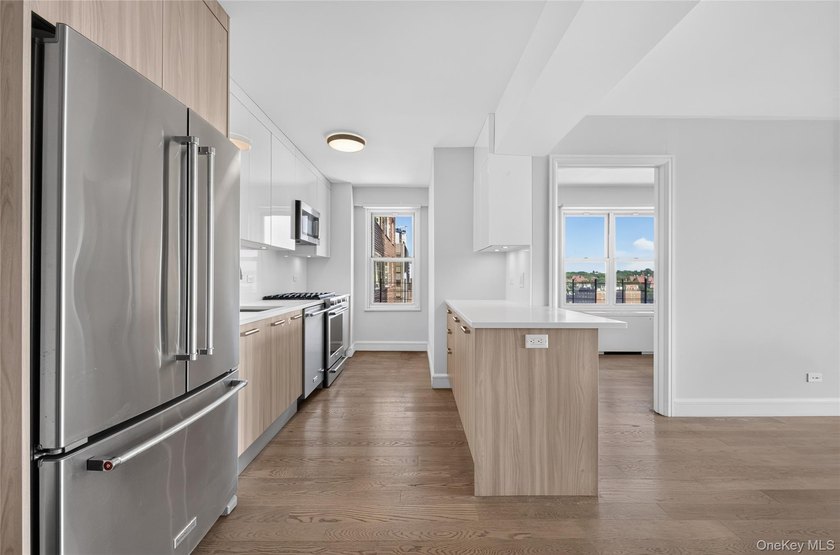 Beautifully renovated high-floor 2-bedroom, 1-bath co-op - photo 14