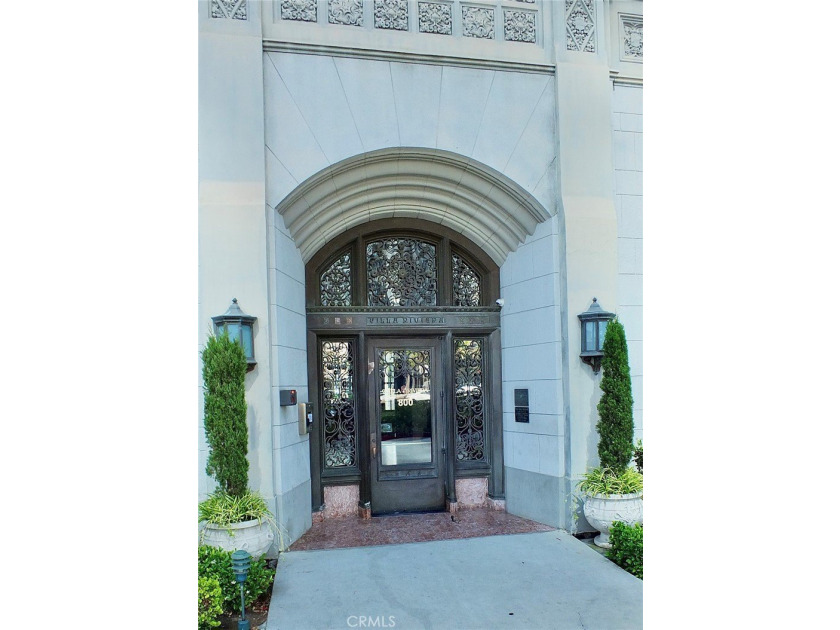 Welcome to Villa Riviera, one of Long Beach's most iconic and - photo 50