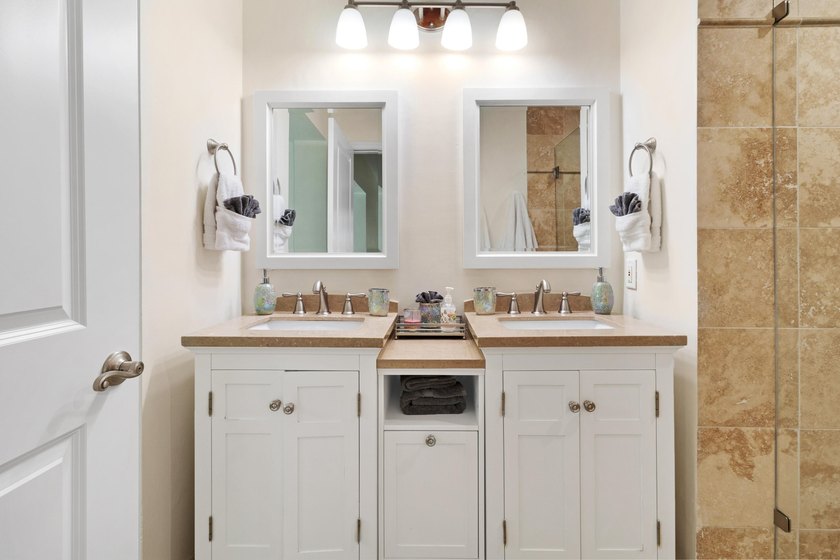 Discover this beautifully maintained 3-bedroom, 2-bath pool home - photo 18