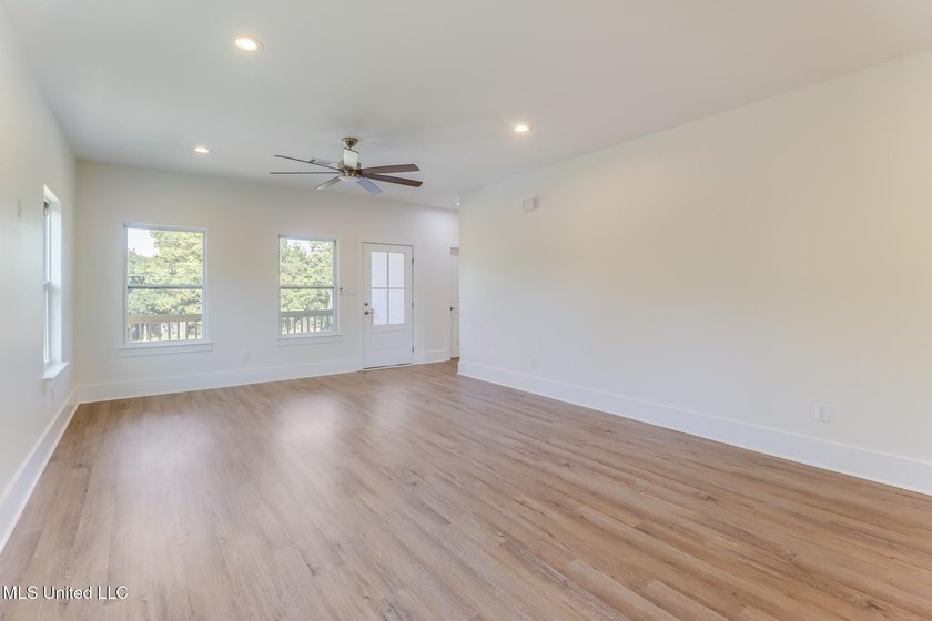 Experience coastal living with this new home that's just a 1/4 - photo 12
