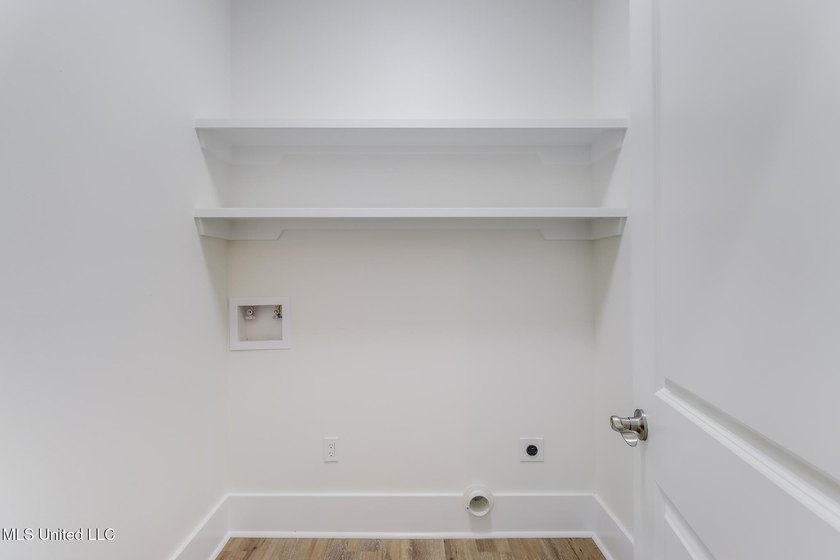 Experience coastal living with this new home that's just a 1/4 - photo 18